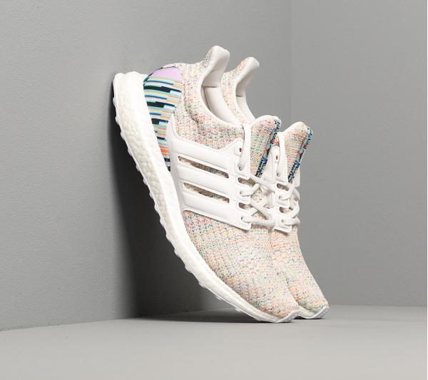 adidas UltraBOOST w Crystal White/ Crystal White/ Glow Green