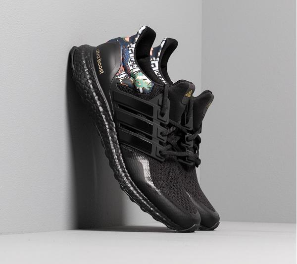adidas UltraBOOST Dna Core Black/ Core Black/ Gold Metalic