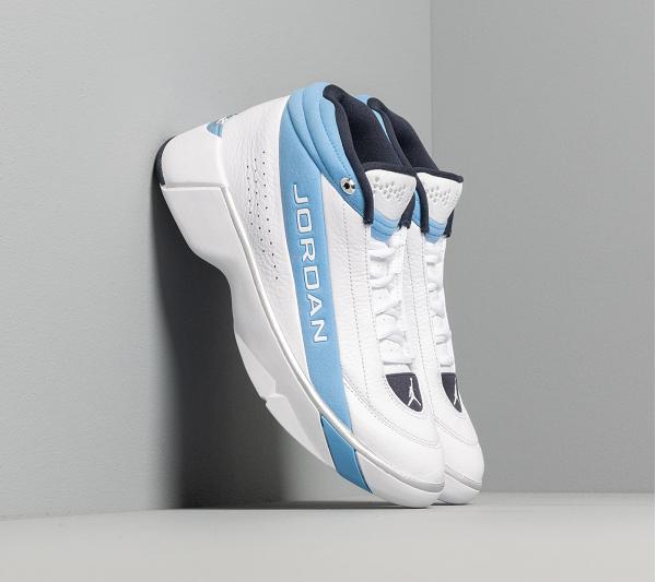 Jordan Team Showcase True White/ True White-Legend Blue