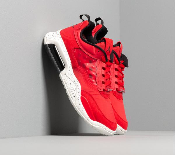 Jordan Max 200 Fire Red/ Black-Sail