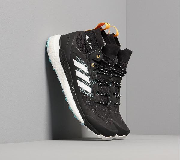adidas x Parley Terrex Free Hiker W Core Black/ Ftw White/ Real Gold