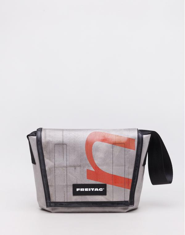 Freitag F11 Lassie
