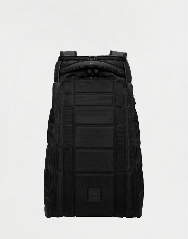 Batoh Db Hugger Backpack 30L Black Out EVA 30 l