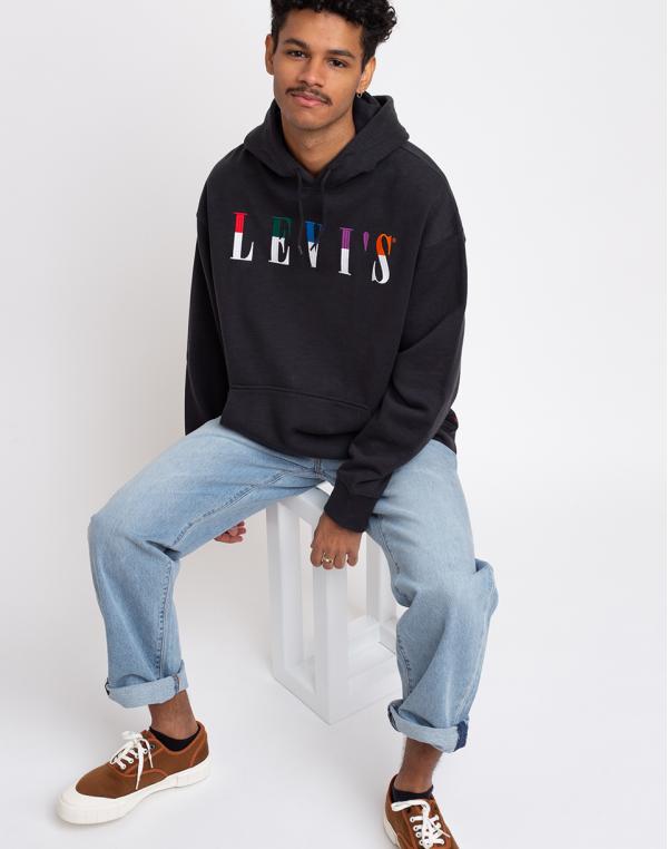 Levi's® T2 Relaxed Graphic Hoodie Black S