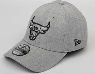 New Era 3930 NBA Heather Essential Chicago Bulls melange šedá / šedá S-M