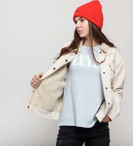 Levi's ® W Ex Boyfriend Sherpa Trucker icy ecru