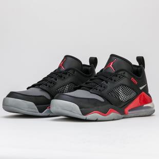 Jordan Mars 270 Low black / metallic silver