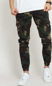 Urban Classics Camo Cargo Jogging Pants 2.0 camo zelené