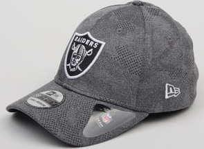 New Era 3930 NFL Engineered Plus Raiders tmavě šedá S-M