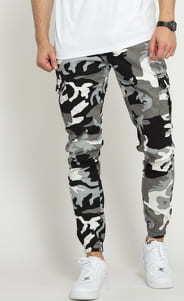 Urban Classics Camo Cargo Jogging Pants 2.0 camo šedé / bílé / černé