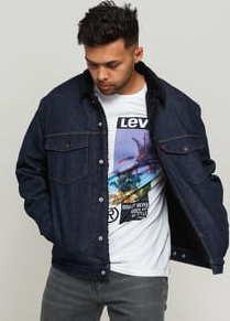 Levi's ® Jej Sherpa Trucker rinse