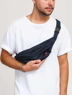 Levi's ® Medium Banana Sling navy