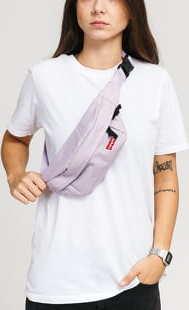 Levi's ® Medium Banana Sling světle fialová