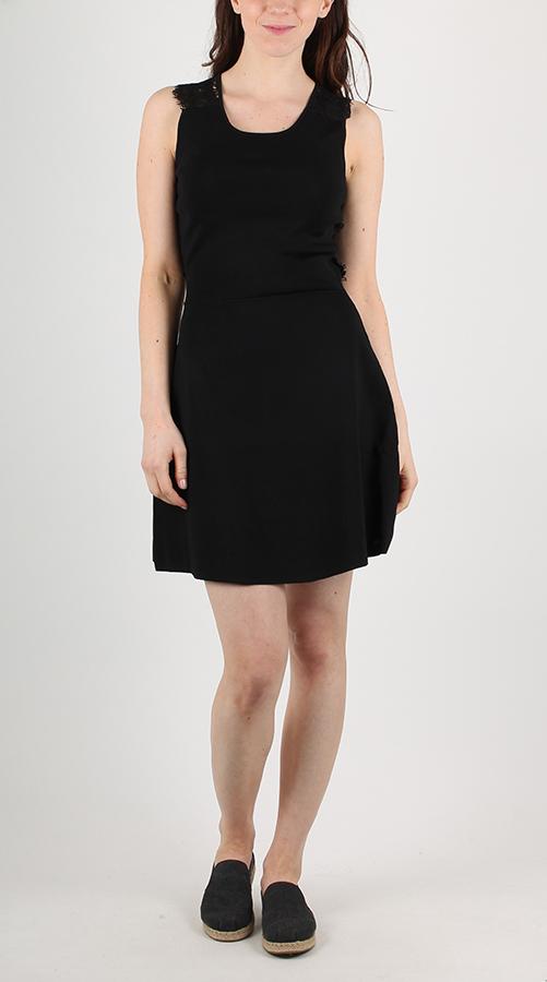 Šaty Superdry ALINA LACE KNITTED DRESS
