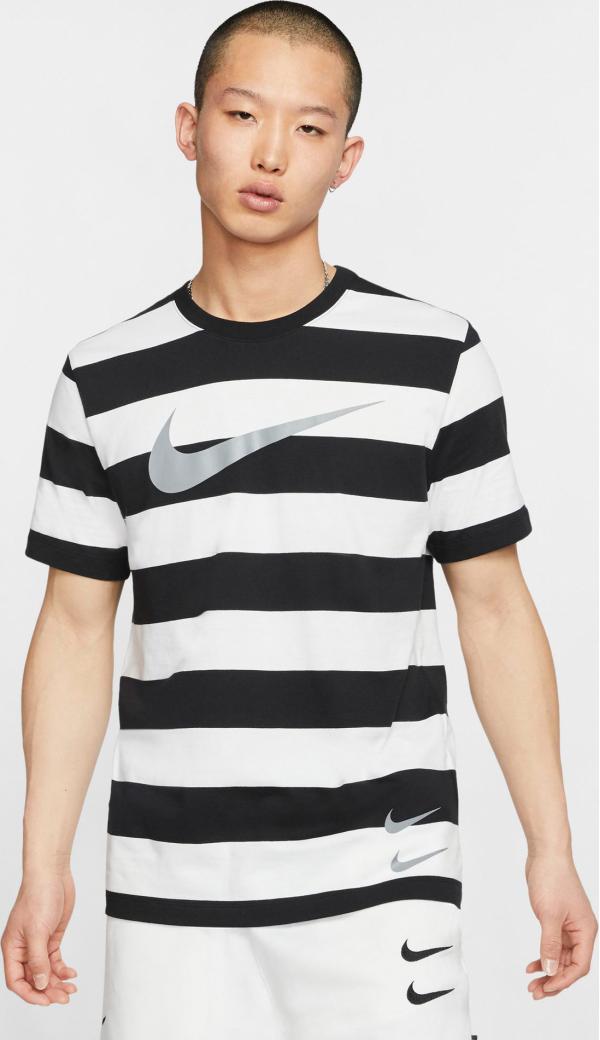 Sportswear Swoosh Triko Nike