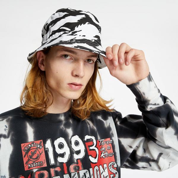 Chinatown Market Smiley Champions 3 Rings Tie Dye Crewneck Grey