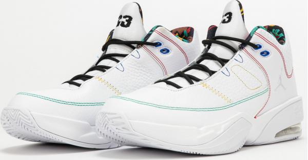 Jordan Max Aura 3 white / black - roma green