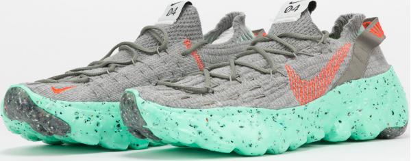 Nike Space Hippie 04 dark stucco / team orange