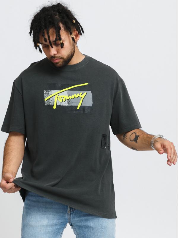 TOMMY JEANS M Faded Flag Script Tee tmavě šedé