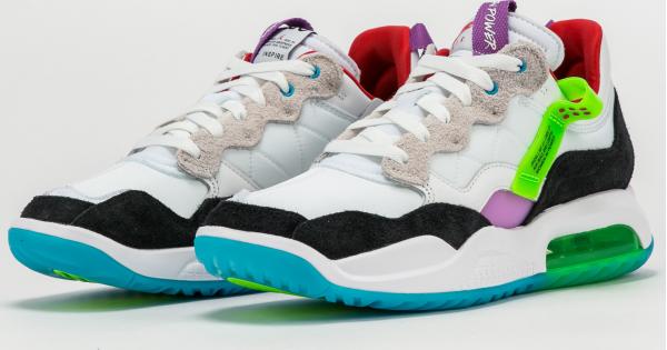 Jordan MA2 white / university red - black