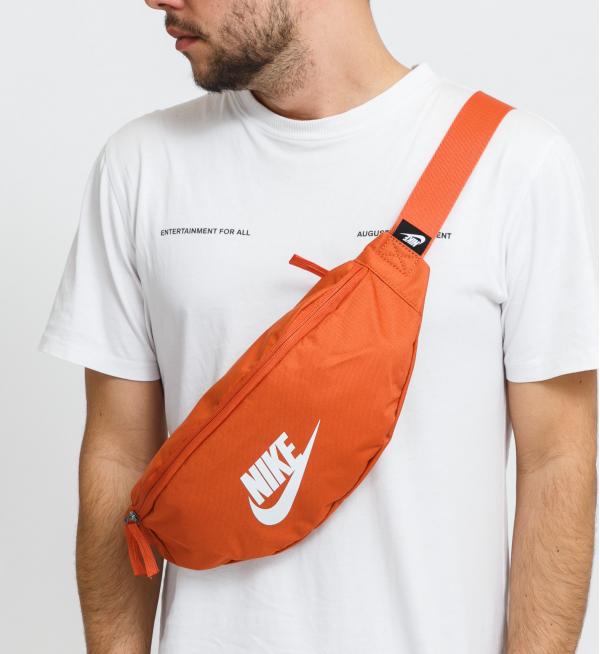 Nike NK Heritage Hip Pack oranžová