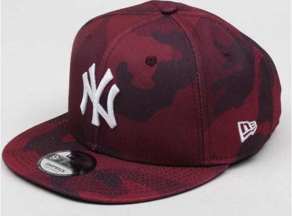 New Era 950 MLB Camo Color NY camo vínová / černá