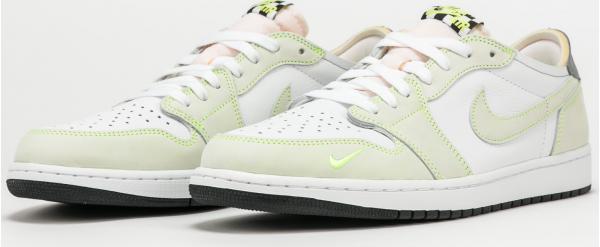 Jordan Air Jordan 1 Low OG white / black - ghost green