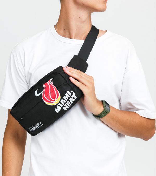 Mitchell & Ness NBA Fanny Pack Miami Heat černá