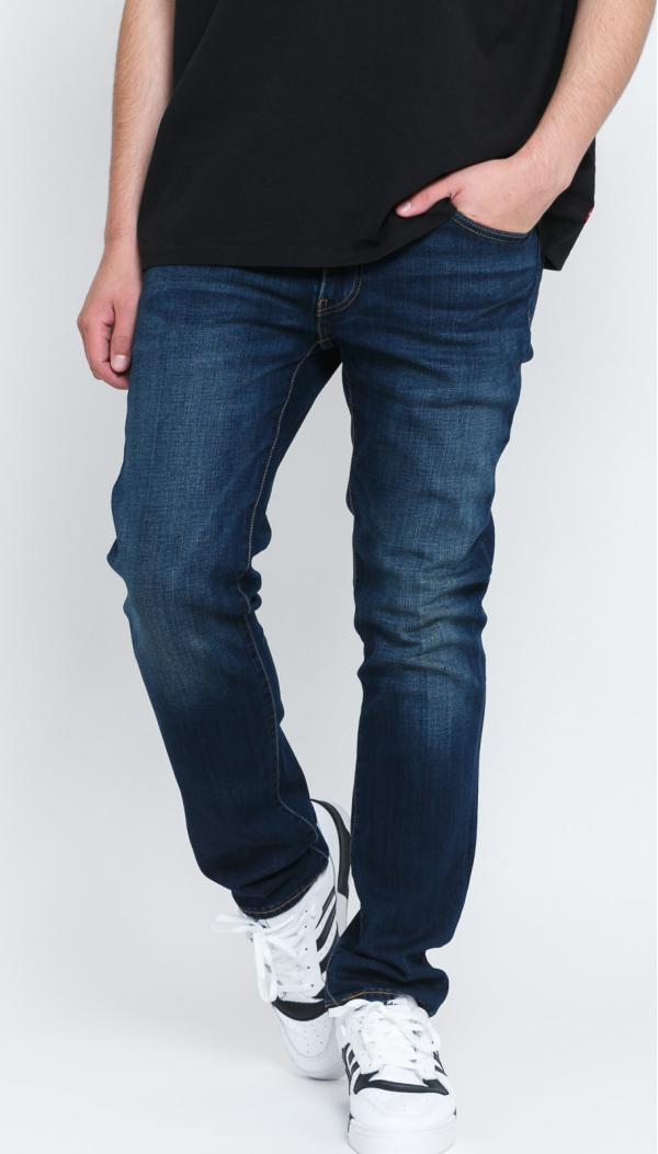 Levi's ® 511 Slim rocket beams warm