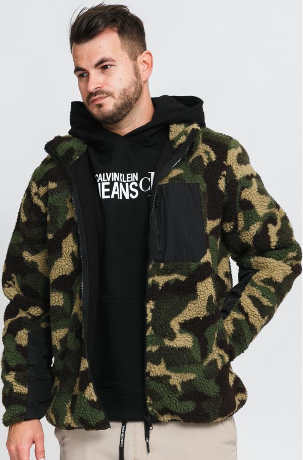 Urban Classics Sherpa Jacket camo zelená