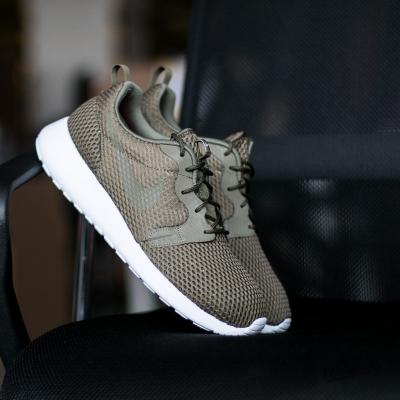 Nike Roshe One Hyp BR Medium Olive/ Medium Olive- White