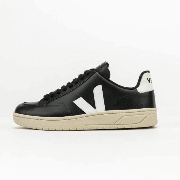Veja V-12 Leather Black/ White