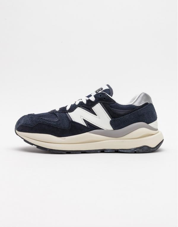 New Balance 5740 42