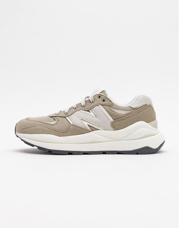 New Balance 5740 38