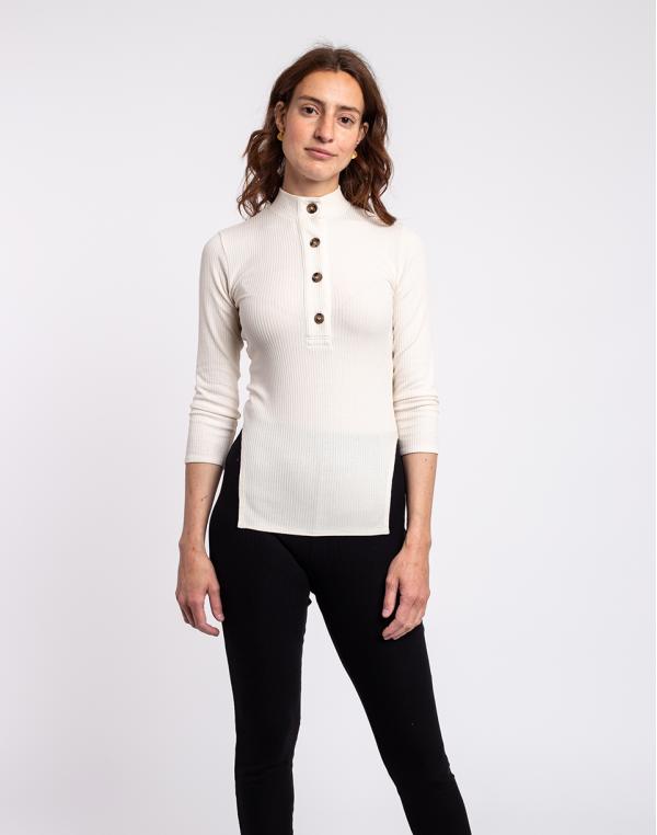 Tričko Ninety Percent Aiden Stretch Tencel™ Funnel Neck Split Top ECRU