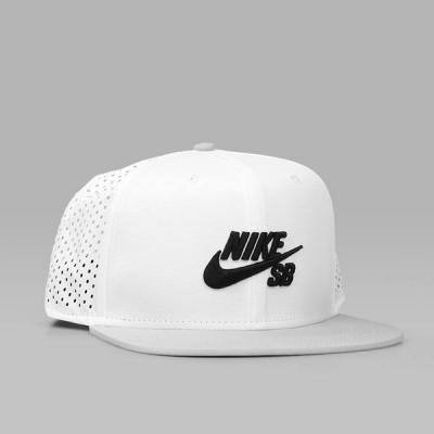 Nike SB Perforate Trucker White