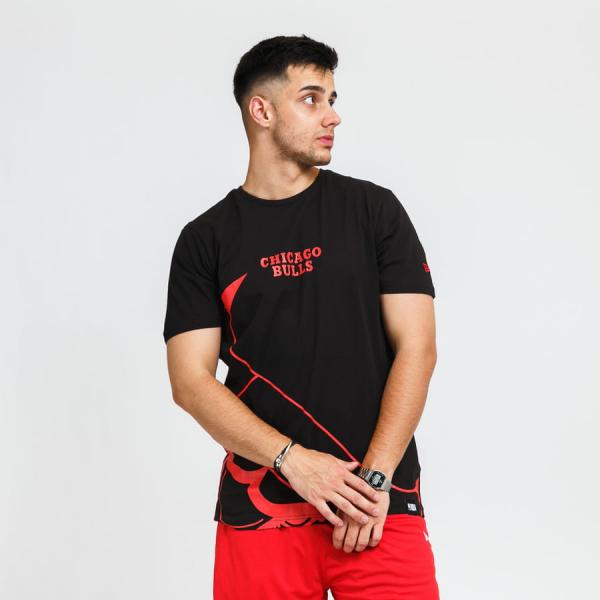 Tričko s krátkým rukávem New Era NBA Enlarged Logo Tee Bulls černé