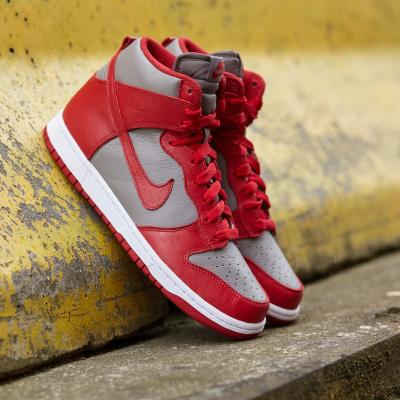 Nike Wmns Dunk Retro QS Soft Grey/ University Red