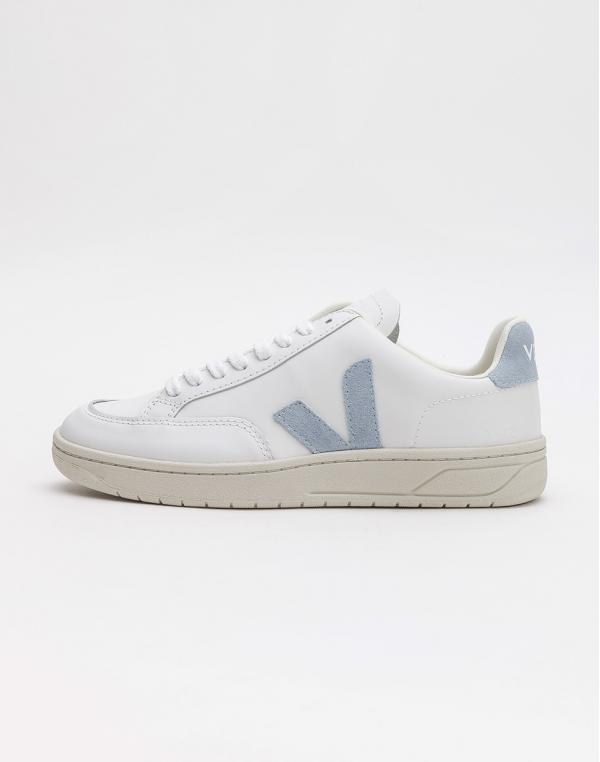Veja V-12 Extra White Steel 36