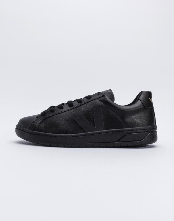 Veja Urca Full Black 44