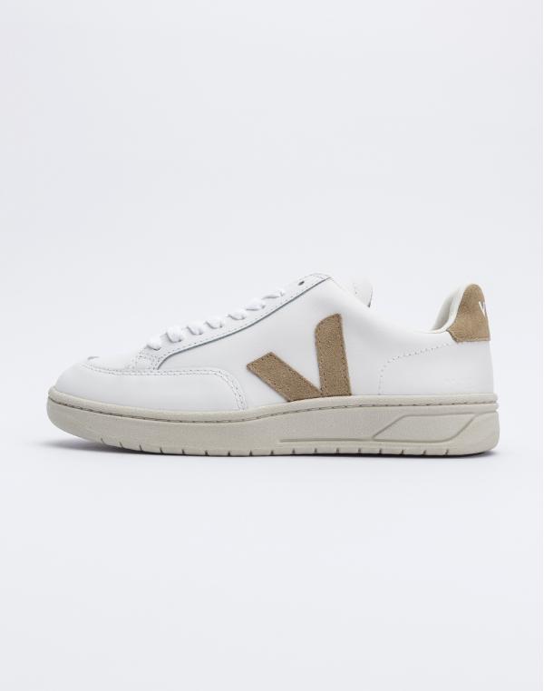 Veja V-12 Extra White Dune 40