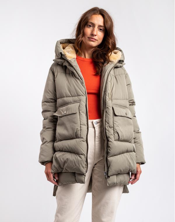 Embassy of Bricks and Logs Lyndon Puffer Jacket Pale olive M