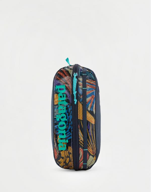 Patagonia Black Hole Cube - Medium Joy: Pitch Blue