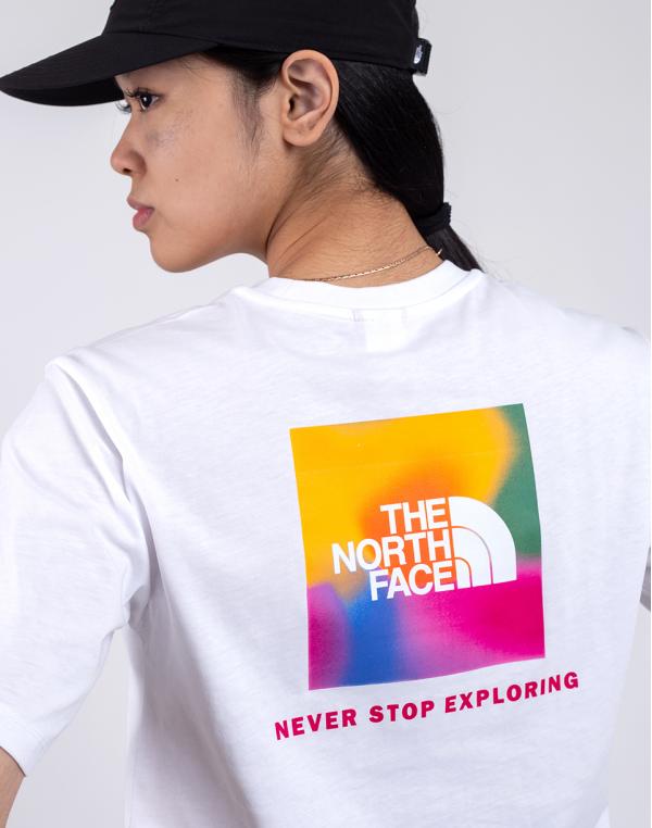 Tričko The North Face W Relaxed Redbox Tee TNF White-Super Sonic Blue Color Gradient Print