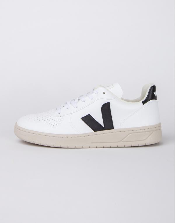 Veja V-10 White Black 42