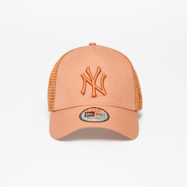 New Era New York Yankees Tech Ripstop Trucker Cap Brown