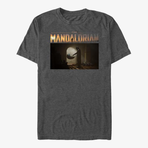 Queens Star Wars: The Mandalorian - Logo Scene Unisex T-Shirt Dark Heather Grey