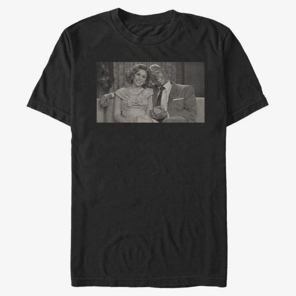 Queens Marvel WandaVision - Couch Couple Unisex T-Shirt Black