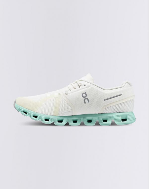 On Cloud 5 Undyed-White/Creek 37