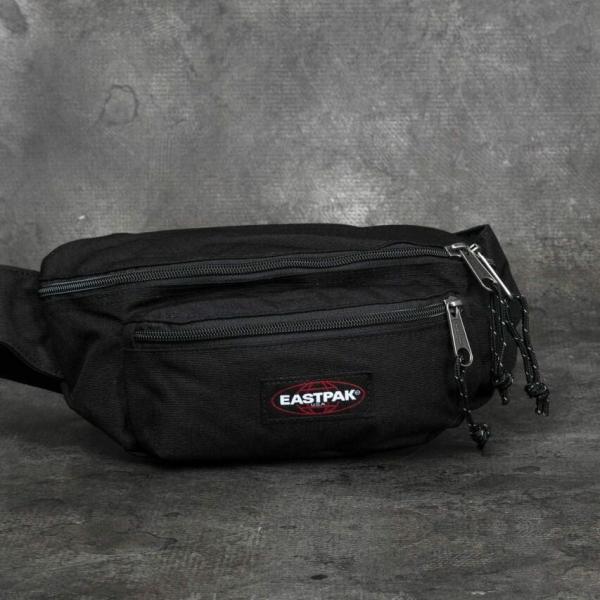 Ledvinka Eastpak Doggy Bag Black 3l
